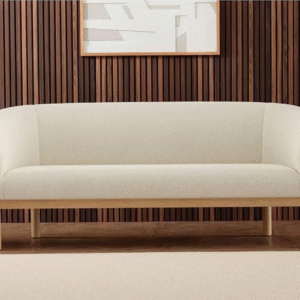 Sofá de 3 puestos con diseño curvo y base de madera